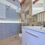 Invalencia - Alberic Waves L House