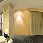 Alameda Plaza 4*