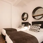 Luxury - Boutique Center *