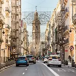 Travel Habitat Atico Calle Comedias *