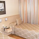 Alkazar Hotel *