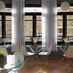 Bed & Breakfast 7 Moons