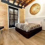 Florit Flats - Center Luxurious 1br 1ba Terrace Wi-fi Ac Daire *