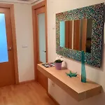 En La Ciudad De Ciencias Y Cerca De La Playa 아파트