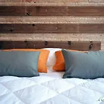 Casita En El Cabanal Con Patio