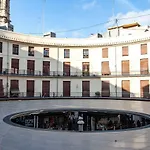 Plaza Redonda Center 아파트