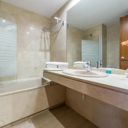 Travel Habitat - Ciudad De Ciencias * Valencia