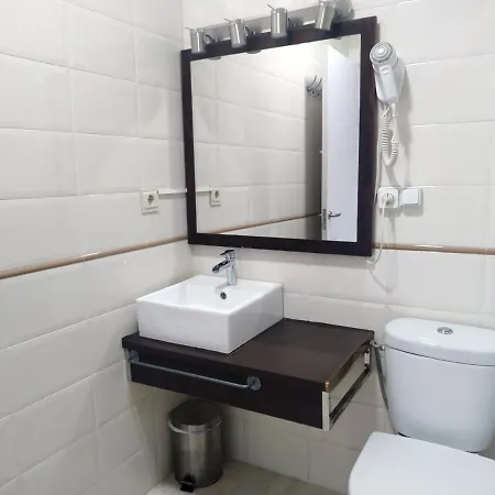 בית הארחה Flats Friends Plaza De La Reina 4*