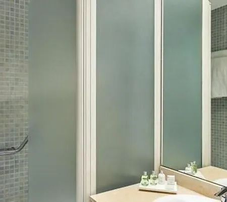 Nh Ciencias 호텔 3*