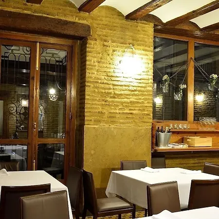 Ad Hoc Monumental 1881 Hotel 3*
