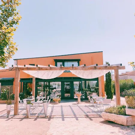 Mom La Punta 3* Valence