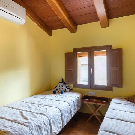 Сasa de vacaciones Cosy Holiday In With Billiards And Barbecue Valencia