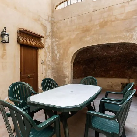 Cosy Holiday In With Billiards And Barbecue Valencia