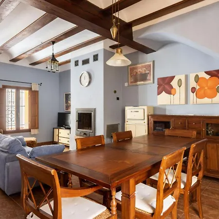 Сasa de vacaciones Cosy Holiday In With Billiards And Barbecue