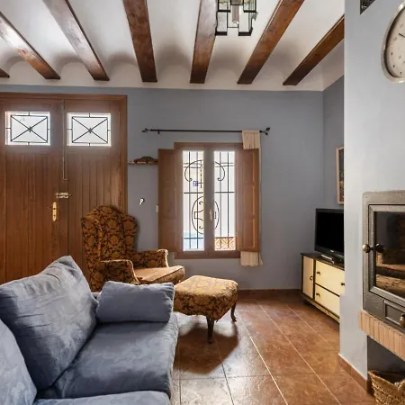 Сasa de vacaciones Cosy Holiday In With Billiards And Barbecue *