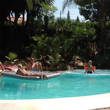 Vakantiehuis Beautiful With A Dishwasher, Close To Restaurants *