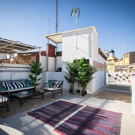 Guest house Cosy Embajador 2*