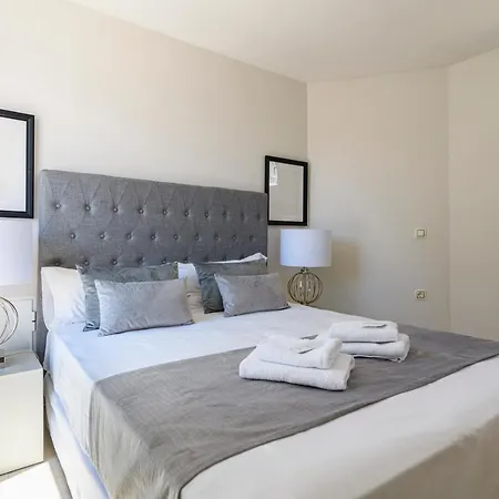 Appartement Md Balmes Market Mid Term