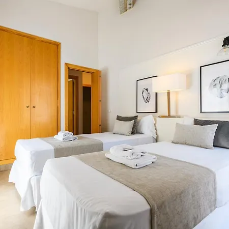 Md Balmes Market Mid Term Lägenhet Valencia