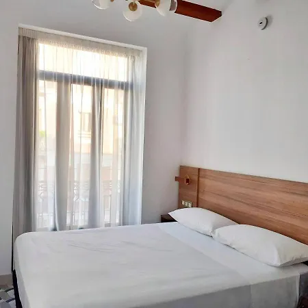 Hotell 19-30