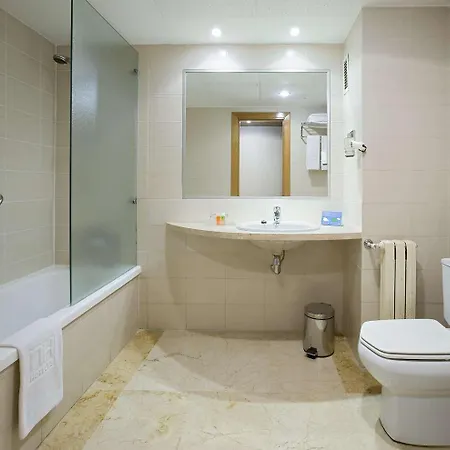 Nh Ciudad De 3* Valence