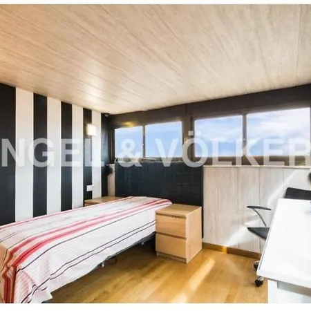 Atico Muy Luminosa Con Bano Y Terraza Valencia