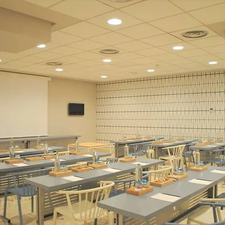 Vincci Lys Hotell 4*