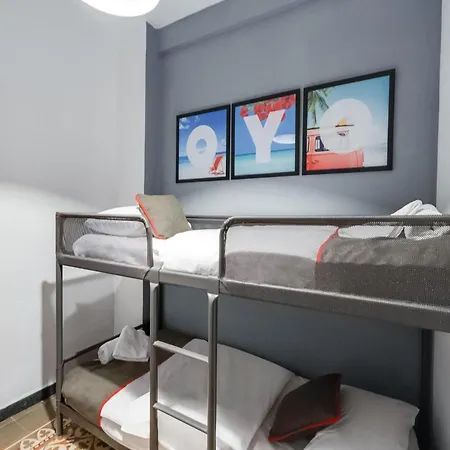 Guest house Oyo Ruzafa 3*