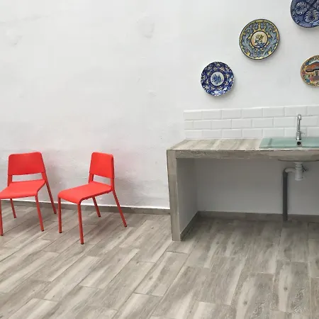 Newly Renovated - Spacious, Private Entrance, Terrace Appartement *