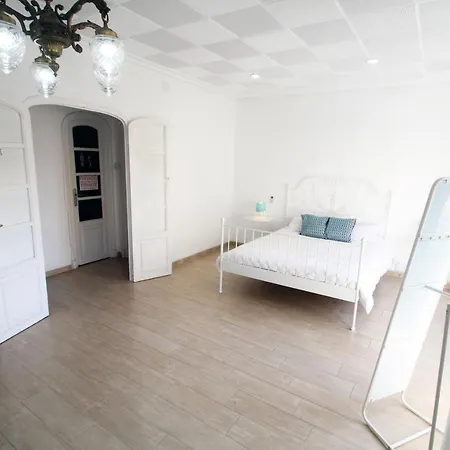 Valero Vintage Homestay *