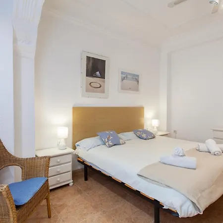 Near The Marina, アパート *