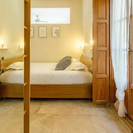 Апартаменты Lovely Apartment! Валенсия