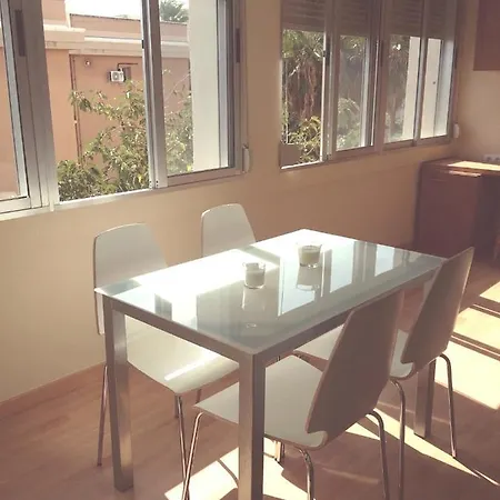 Апартаменты Lovely Three Bedroom Wifi Near Beach