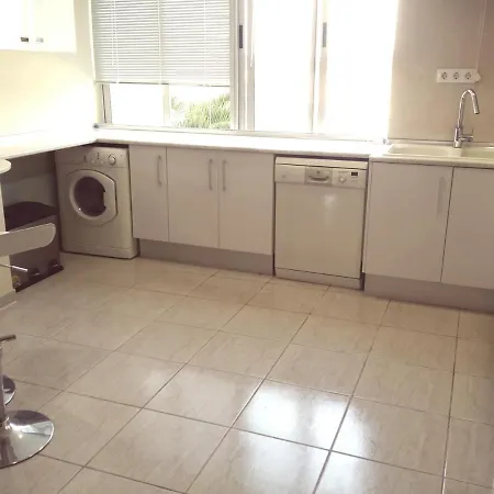 Lovely Three Bedroom Wifi Near Beach * Валенсия