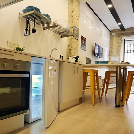 Loft Independiente Con Piscina Compartida En Centro De