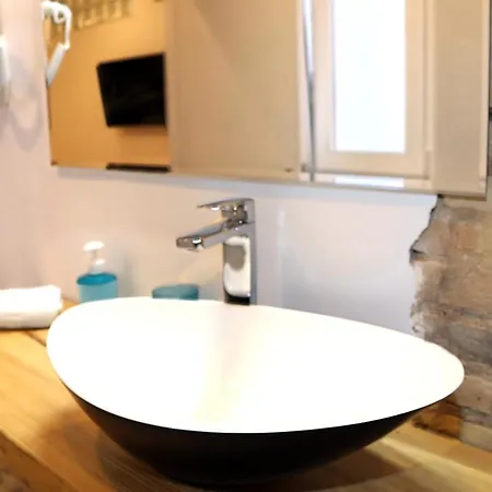 Appartamento Loft Independiente Con Piscina Compartida En Centro De Valenza