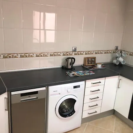 Apartment Calle Mora De Rubielos With Free Private Underground Parking *