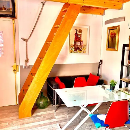 Apartment Sunny Attic In Ruzafa