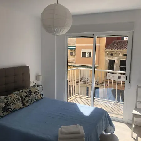 New Reina Street 8px 4bed 2 Bath Aacc Wifi * Valencia