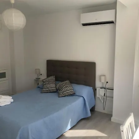 New Reina Street 8px 4bed 2 Bath Aacc Wifi Apartman Valencia
