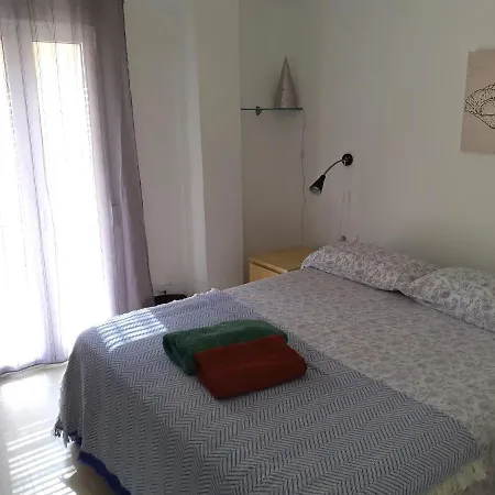 Apartment Smart Near Malvarossa