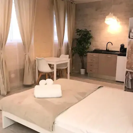 Cozy 67 Apartment *