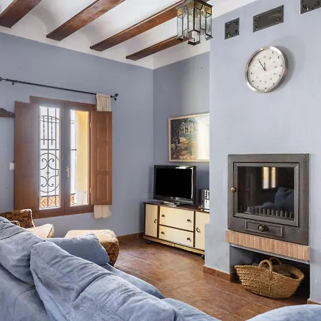 Сasa de vacaciones Cosy Holiday In With Billiards And Barbecue Valencia