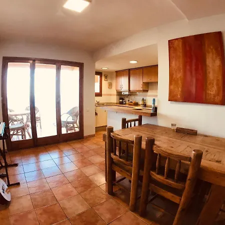 Apartamento Primera Línea De Playa. * Valencia