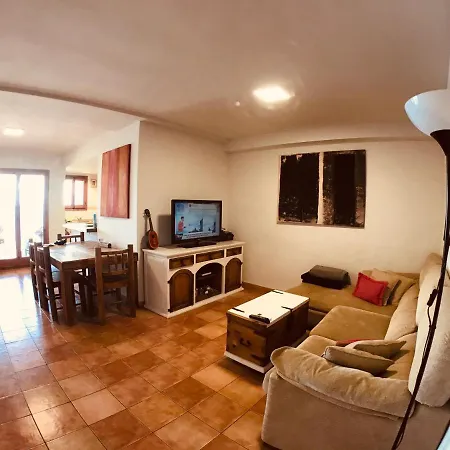 Apartamento Primera Línea De Playa. Valencia