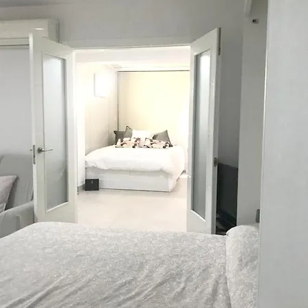 One Bedroom Appartement With Wifi At Valencia Apartman *