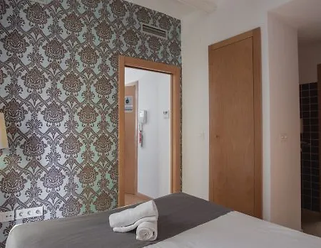 Anderson Flats Apartment