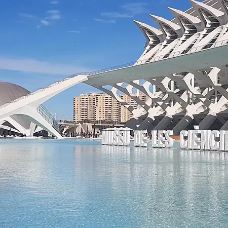 Cerca De La Ciudad De Ciencias