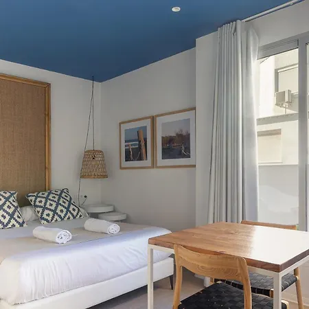 & Co. Saler Boutique 3*