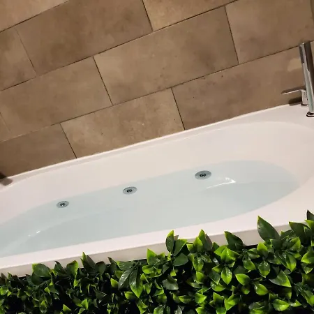 Apartment Small And Cozy - G *